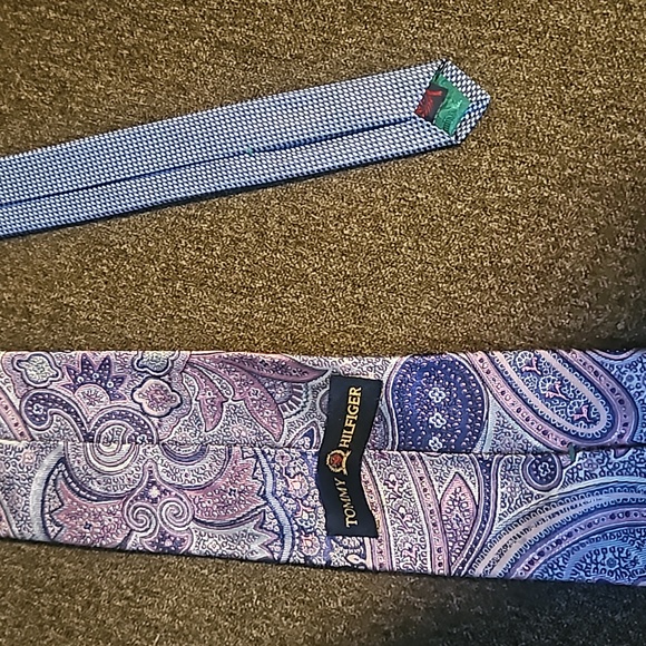 Tommy Hilfiger tie - Picture 3 of 3